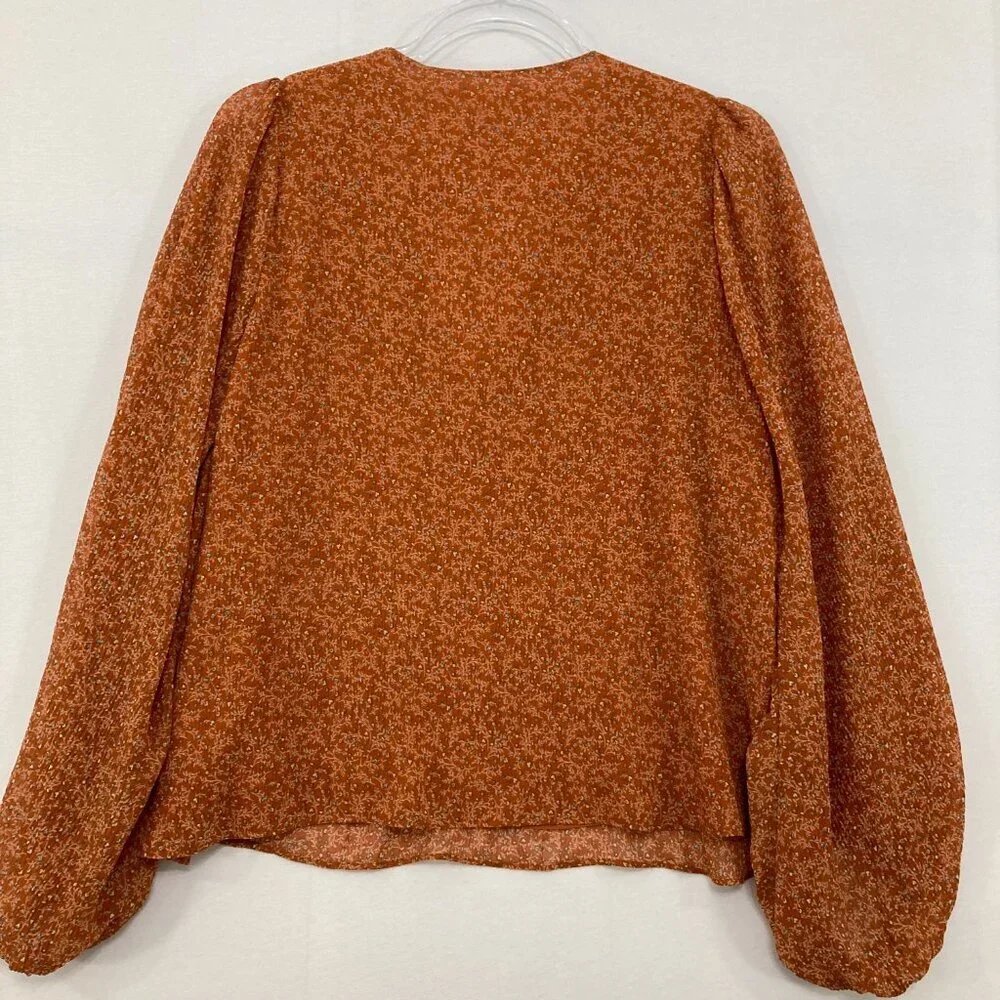 ASTR The‎ Label Small Puff Sleeve Blouse in Ditsy Floral Orange Feminine Elegant